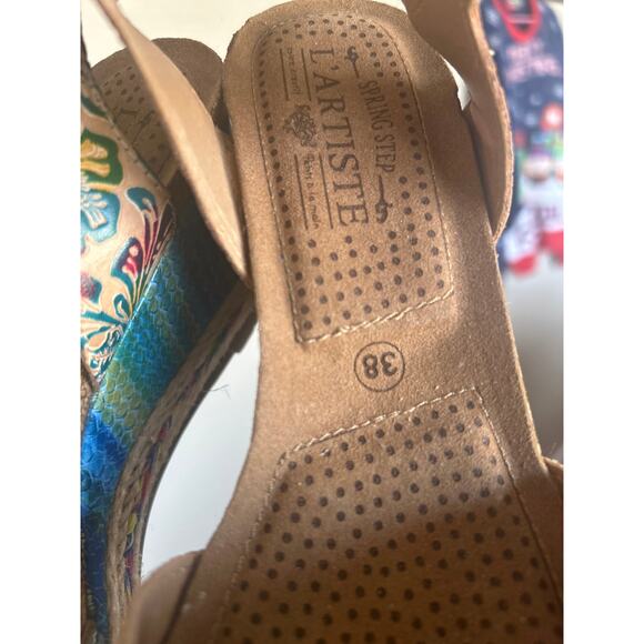 L'Artiste Annmarie Wedge Sandals - Picture 7 of 10